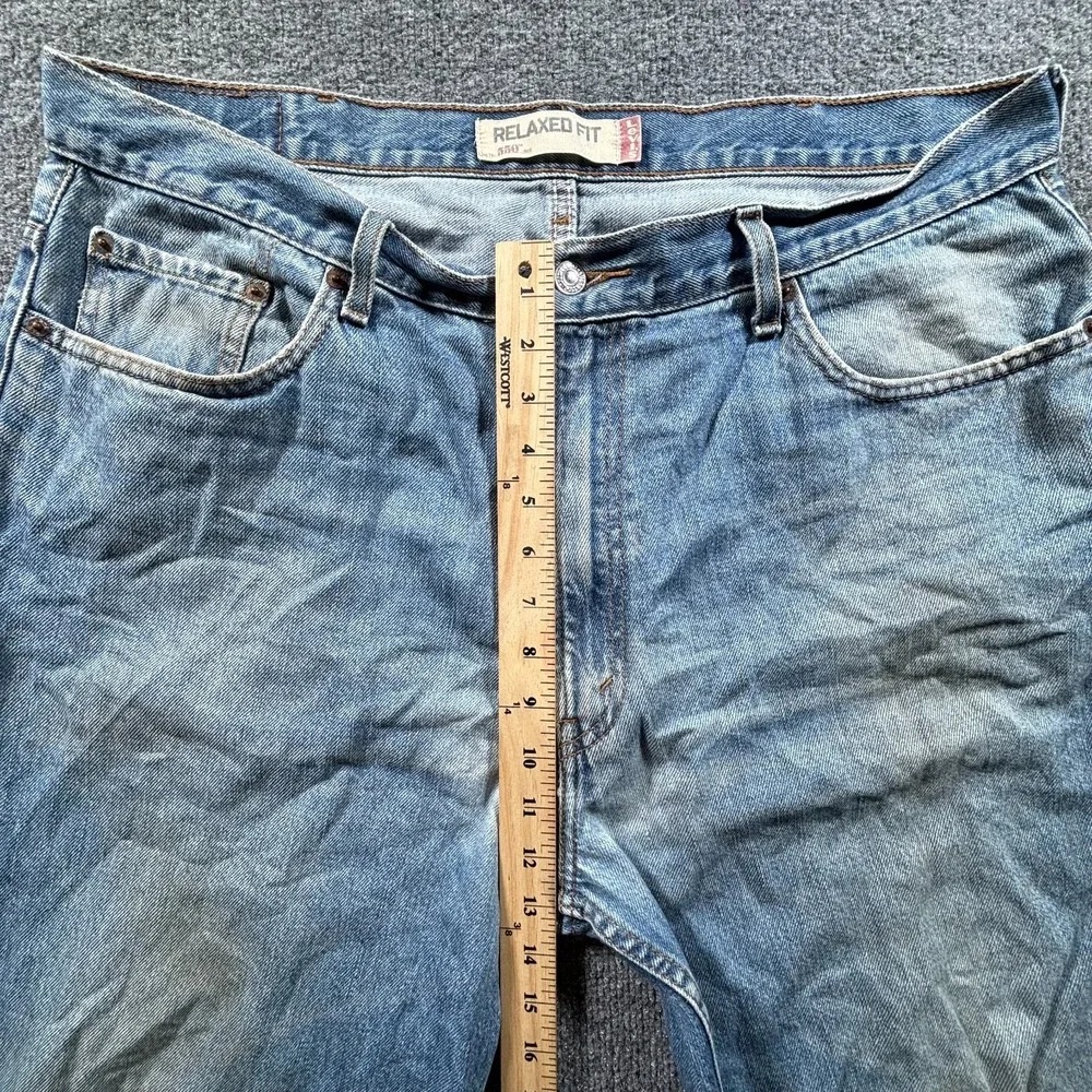 Levi's 550 Jeans Mens 40x29 Blue Denim Light Wash Relaxed Fit Tapered Leg Grunge